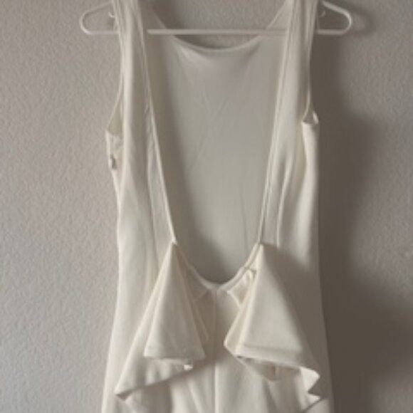 Stunning LULU gown! - Picture 3 of 5